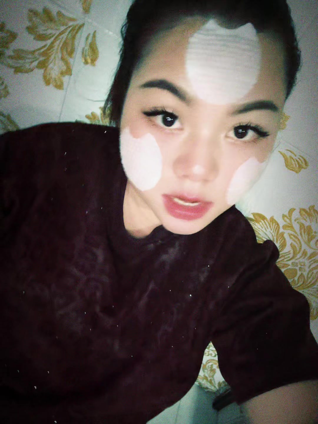 @អ្នកម៉ាក់កូនមួយ ྀི