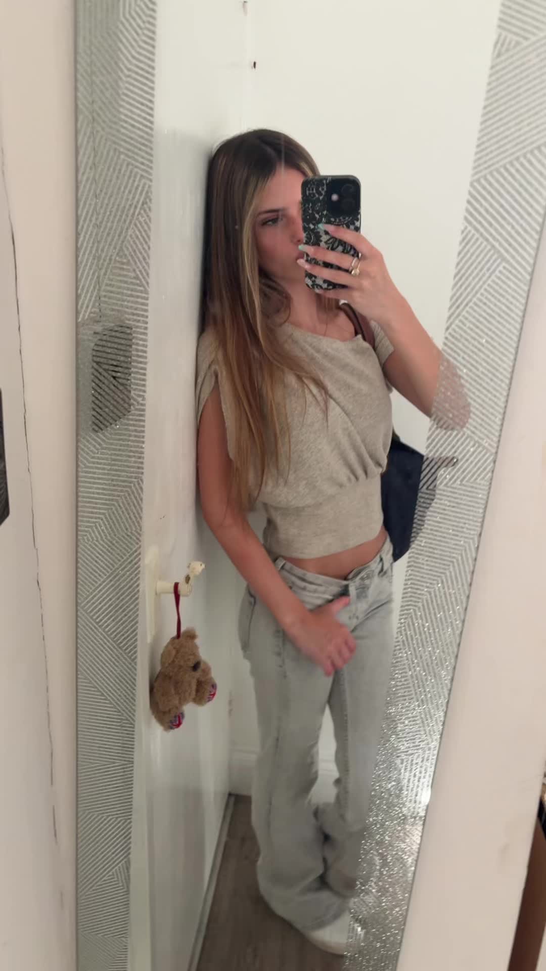 @️