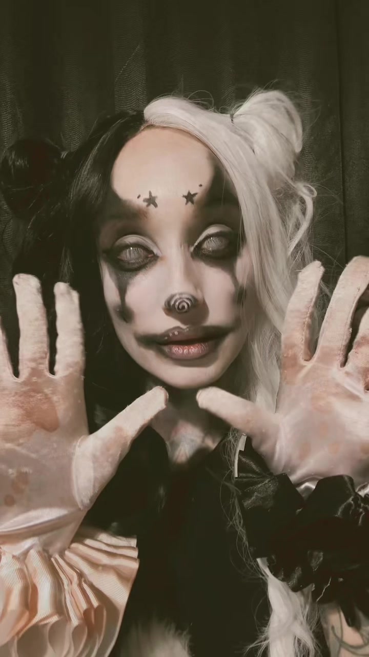 @Drop_DeadGoregeous