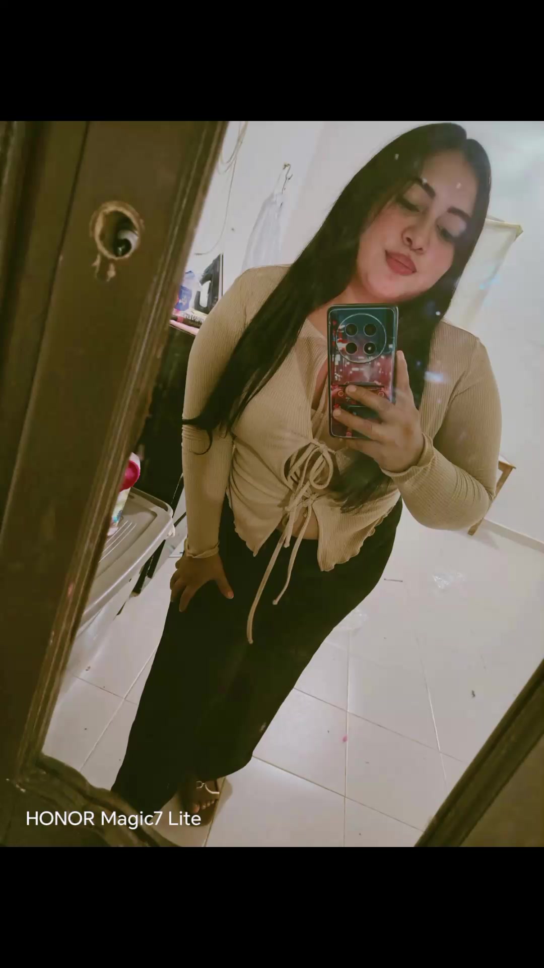 @AlondraAldana
