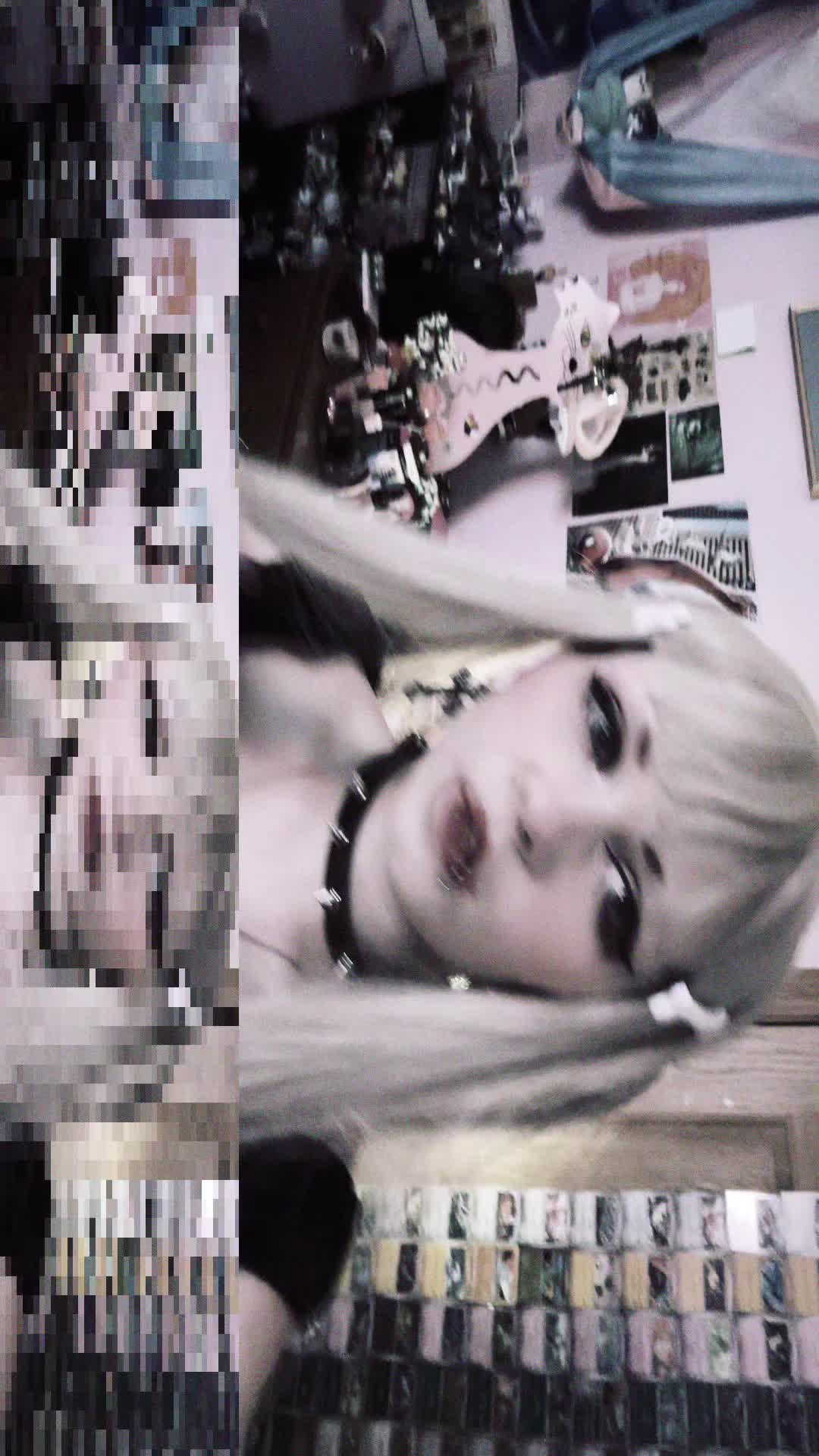 @Moxx