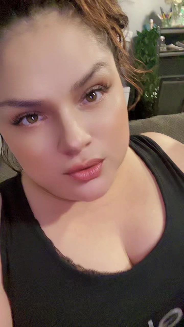 @AnGee_
