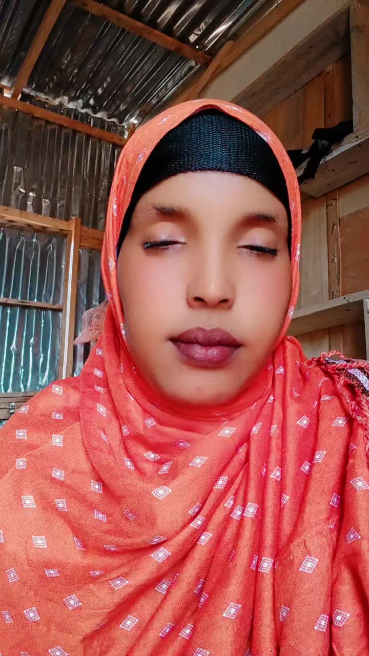 @Ayeeyo Xaliimo