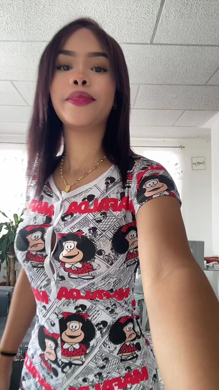 @whoisAna._