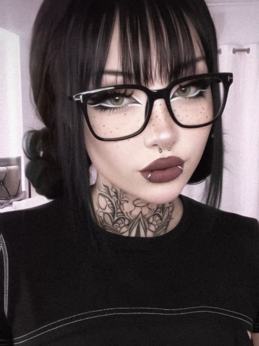 @velqorynnX