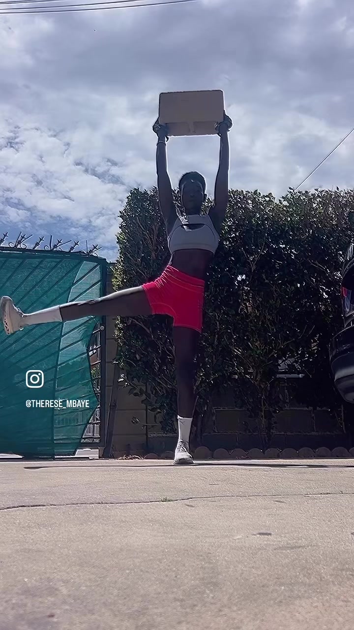 @therese_mbaye