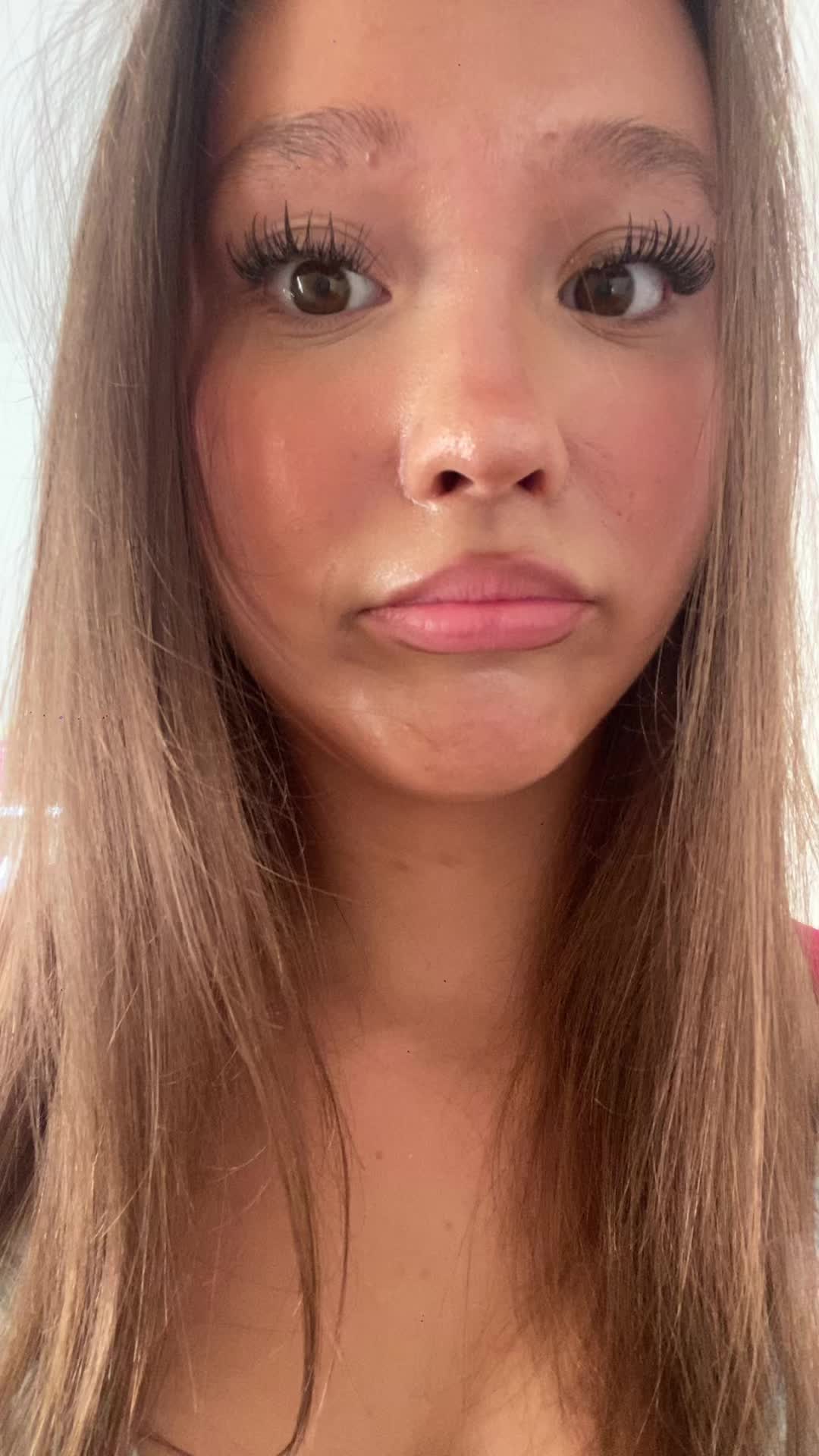 @Emmivkm