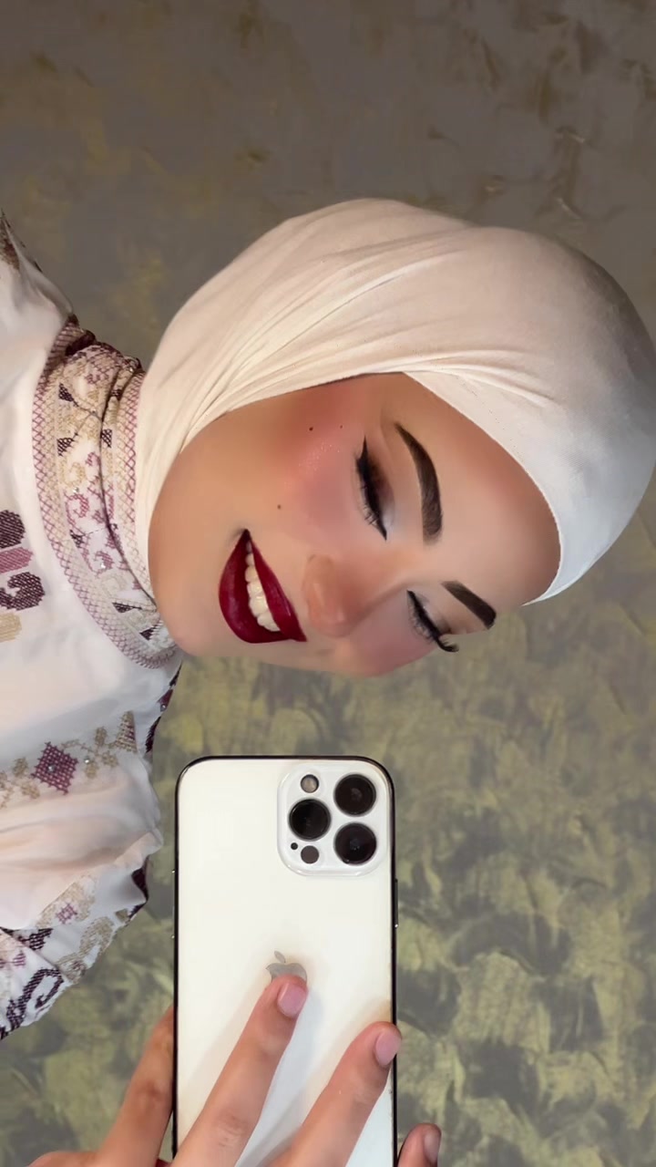 @Makeup artist ملك