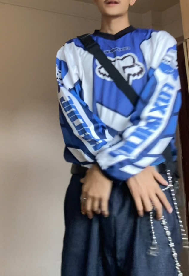 @KËsÜ🕸️🎧