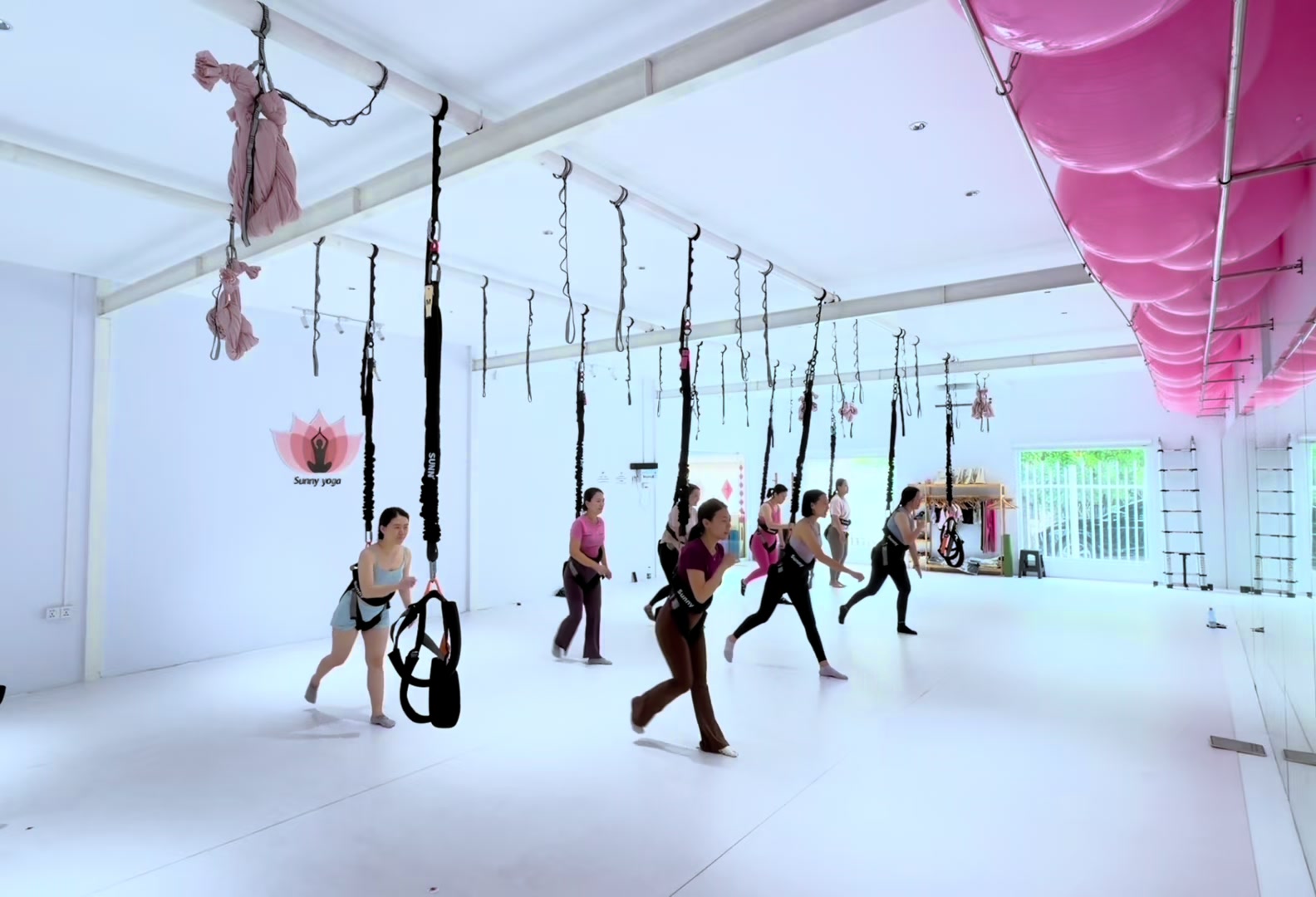 @SUNNY YOGA @MDY