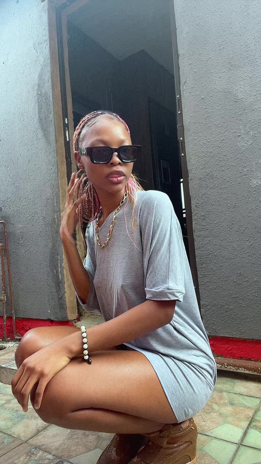 @Tshiamo