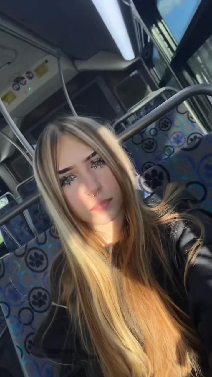 @💋.