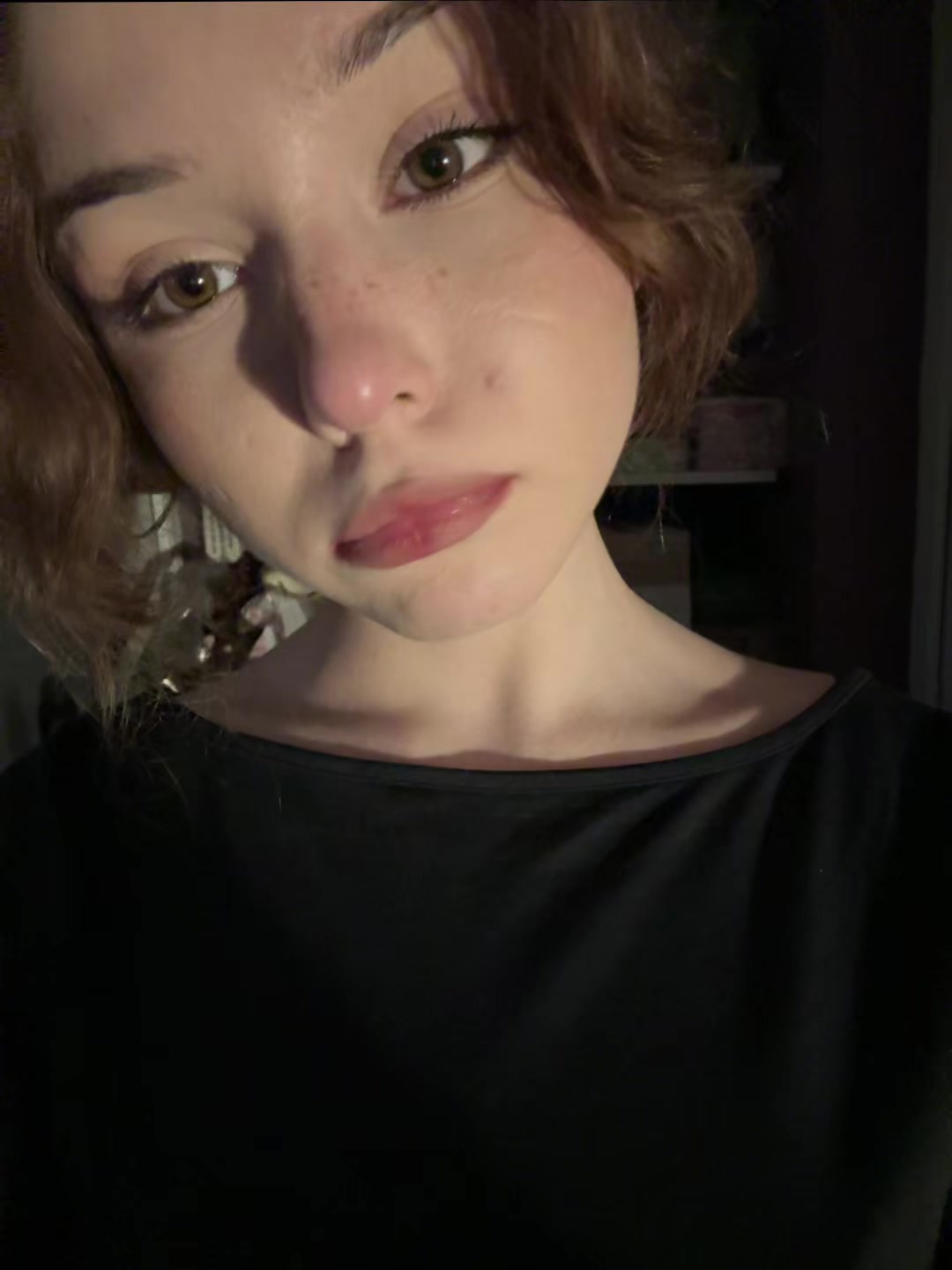 @👅