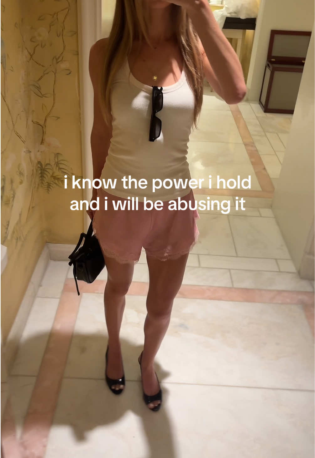 @averymm