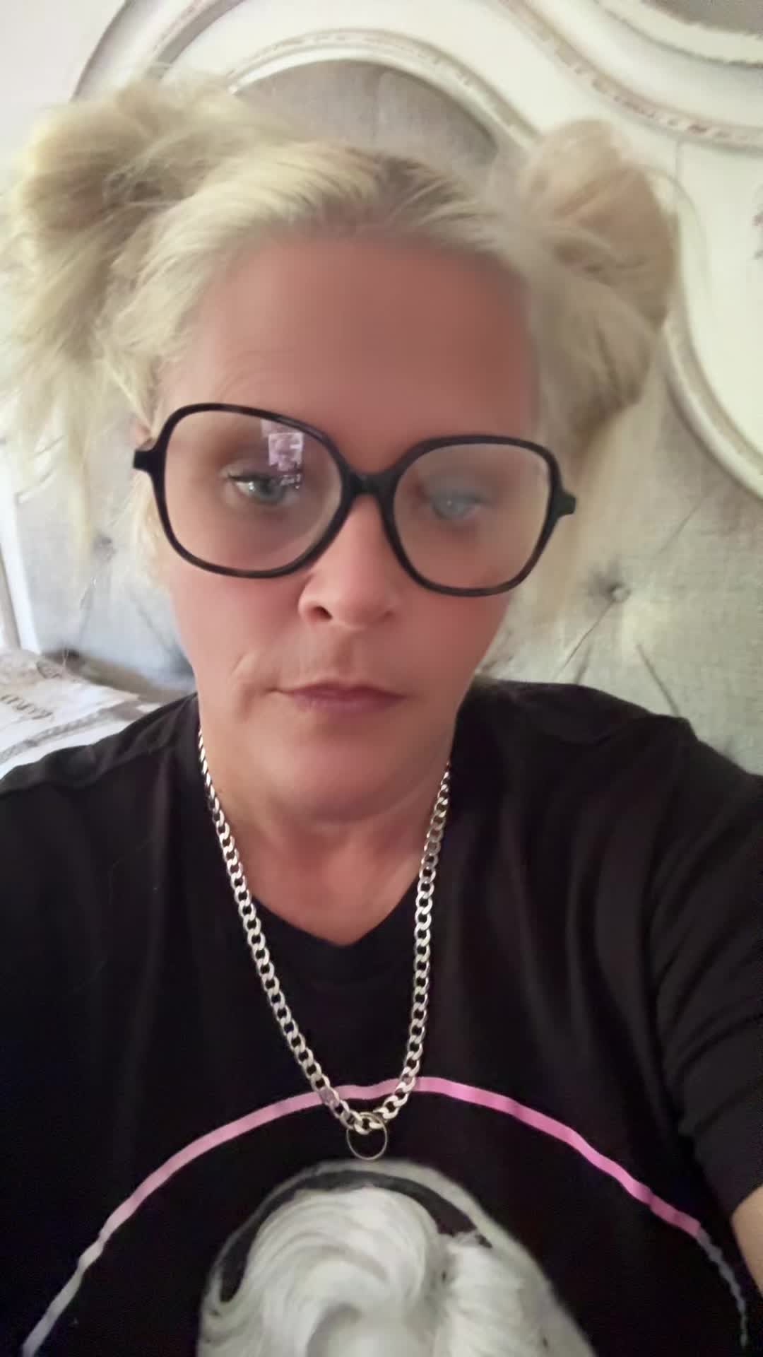 @FirsstLady