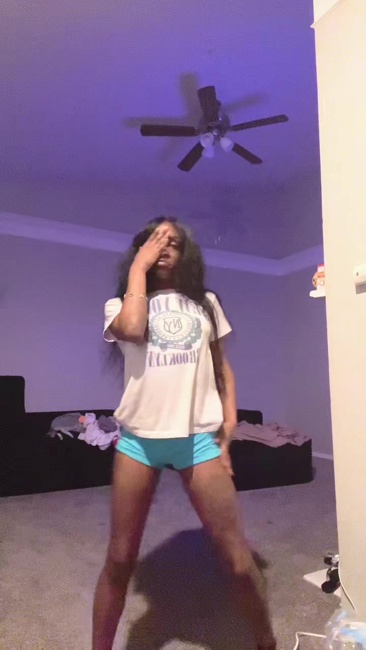 @Brenaagurlll