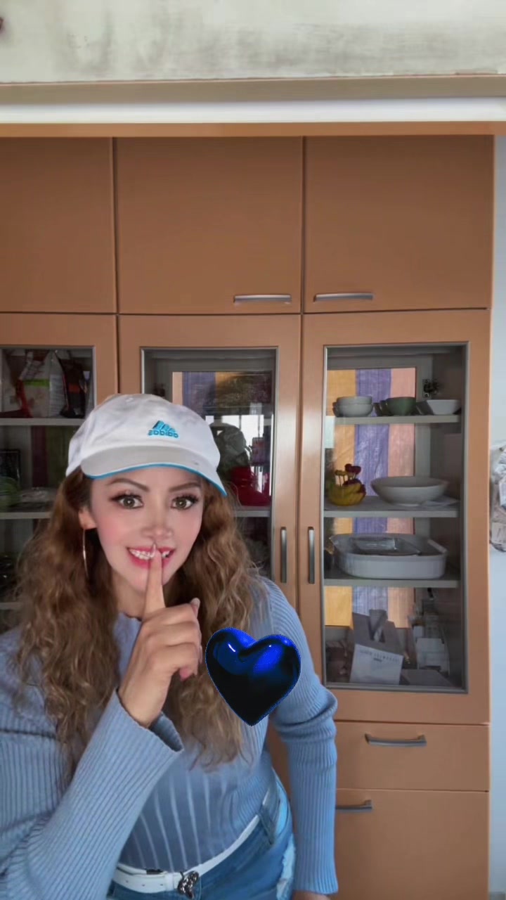 @Rosalía de la Madrid