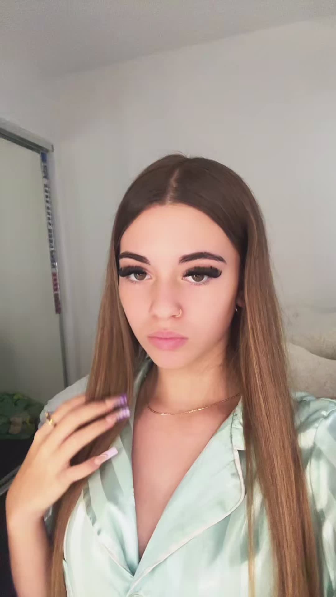 @️