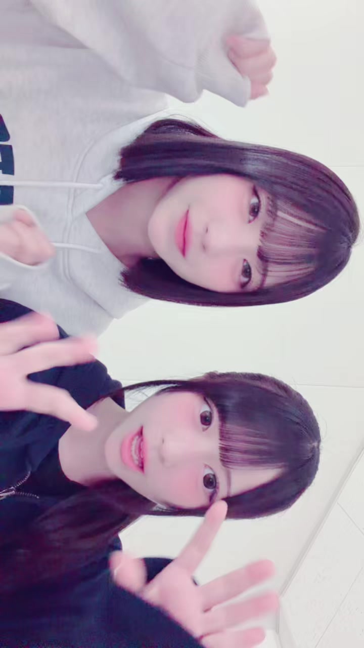 @世奈