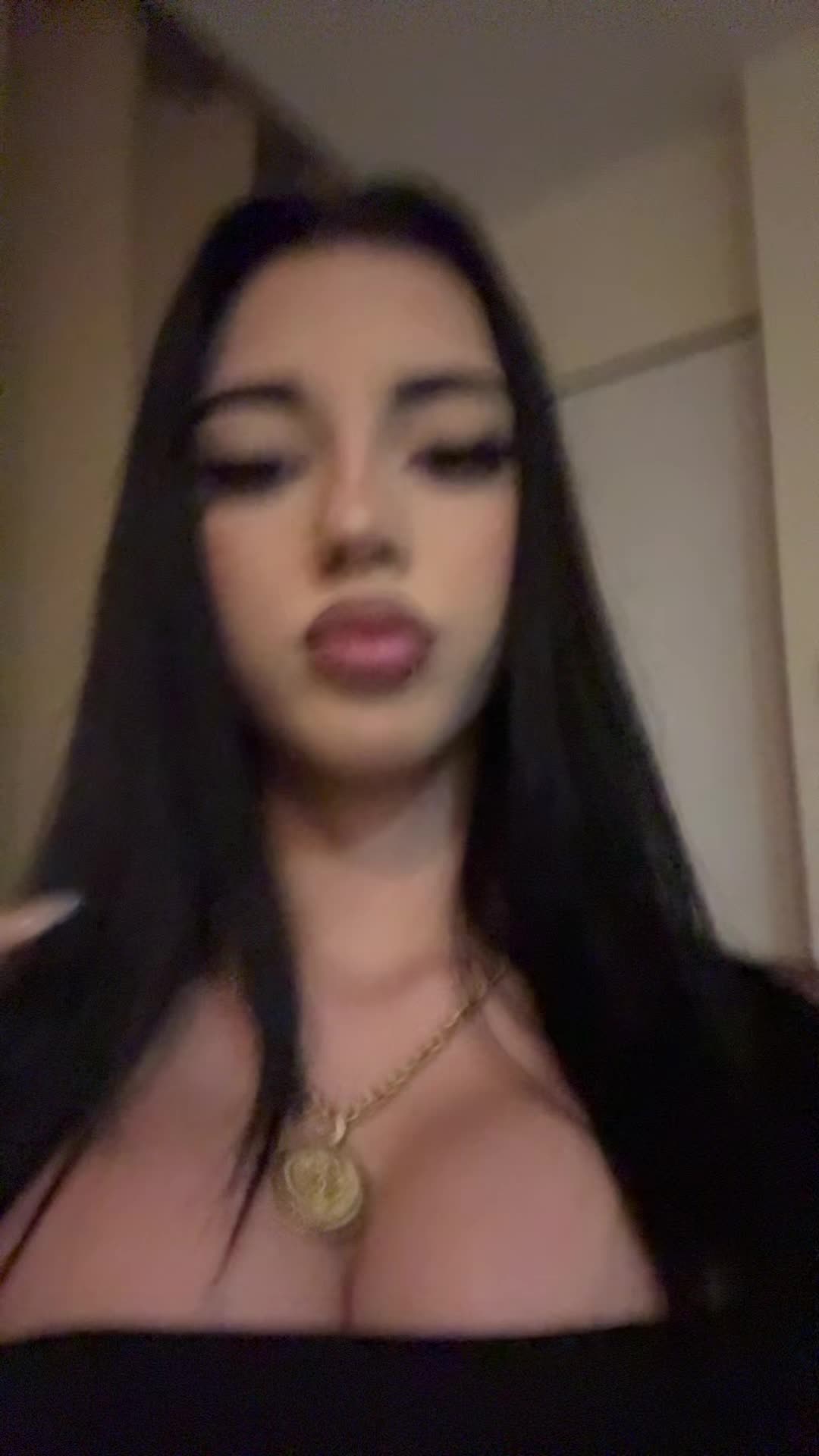 @D💞