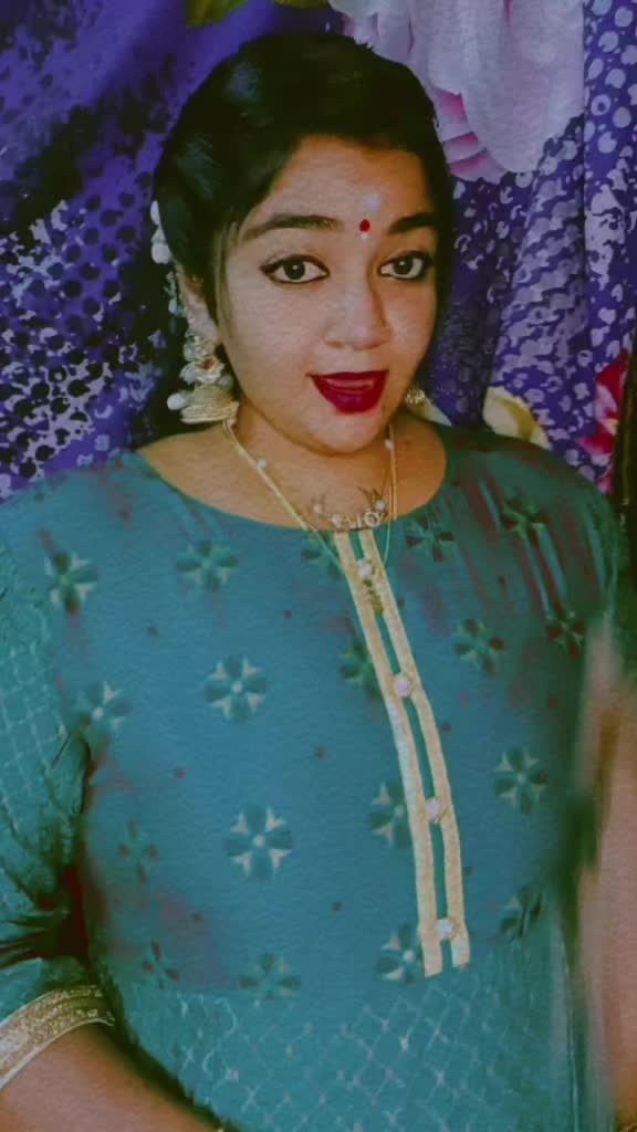 @👑🐼Nisha🐼👑