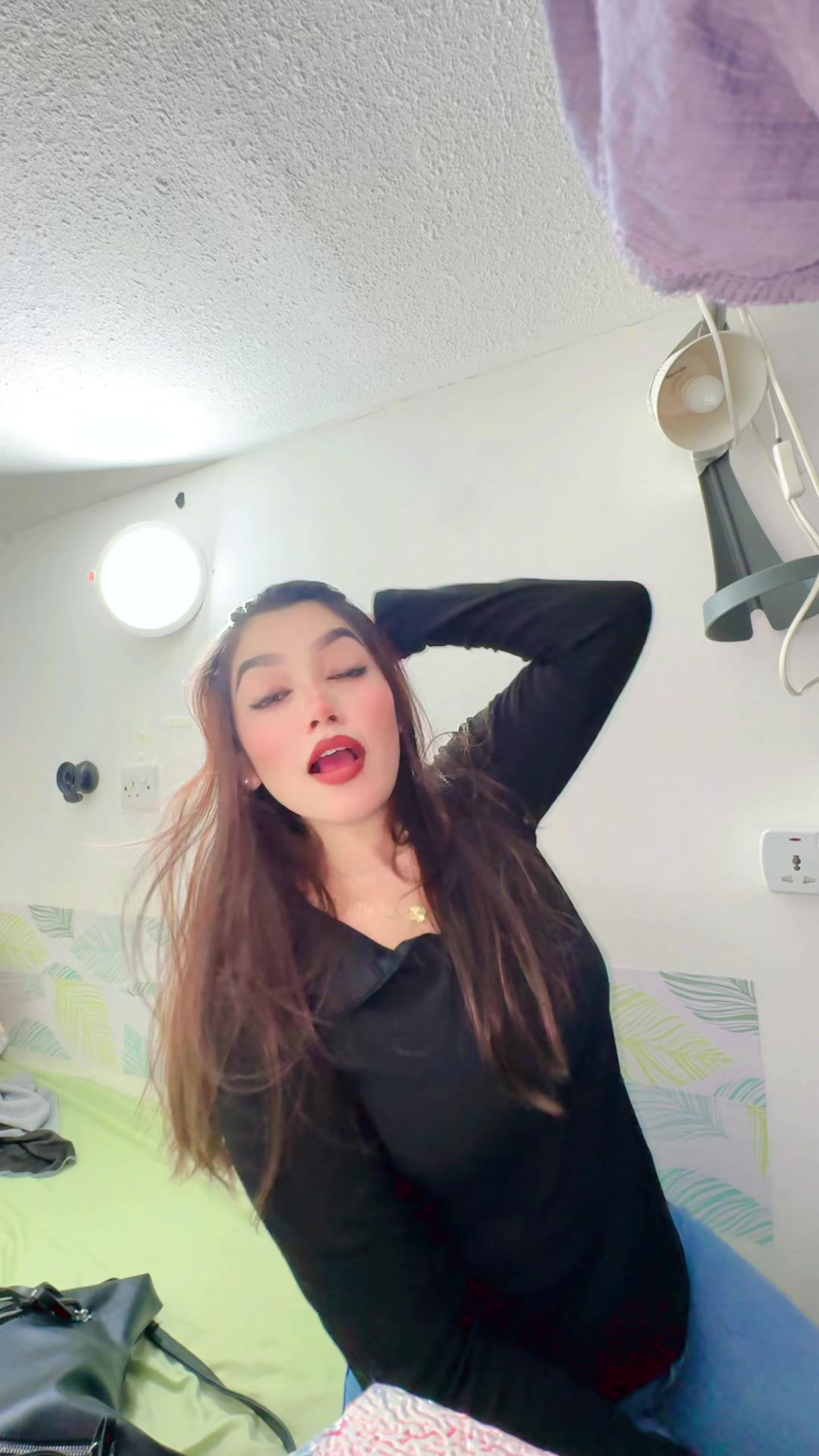 @Aliza rasaily 😍😍🇳🇵to 🇦🇪