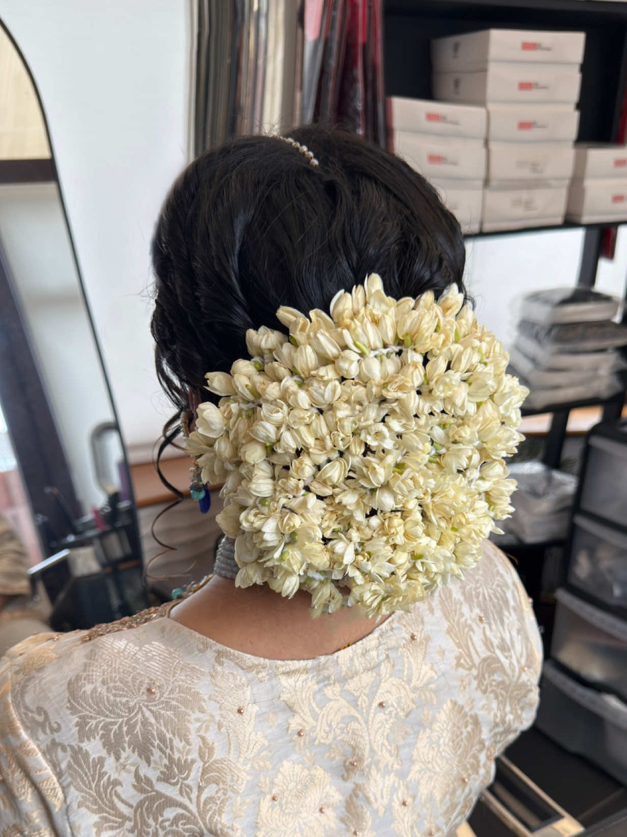 @hairbymomina