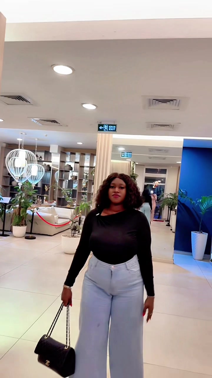 @GouraFashionShop(GouralaBombe)