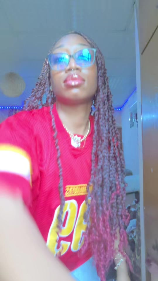 @Teetee__22