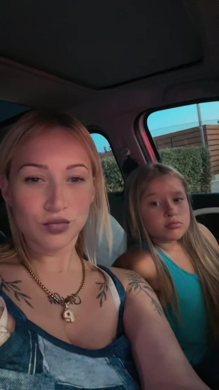 @Jennifer🌶️