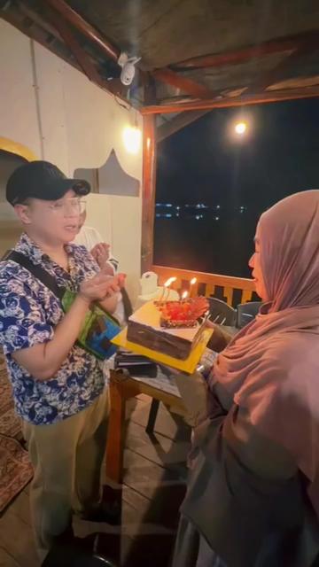 @Wan Huzarman