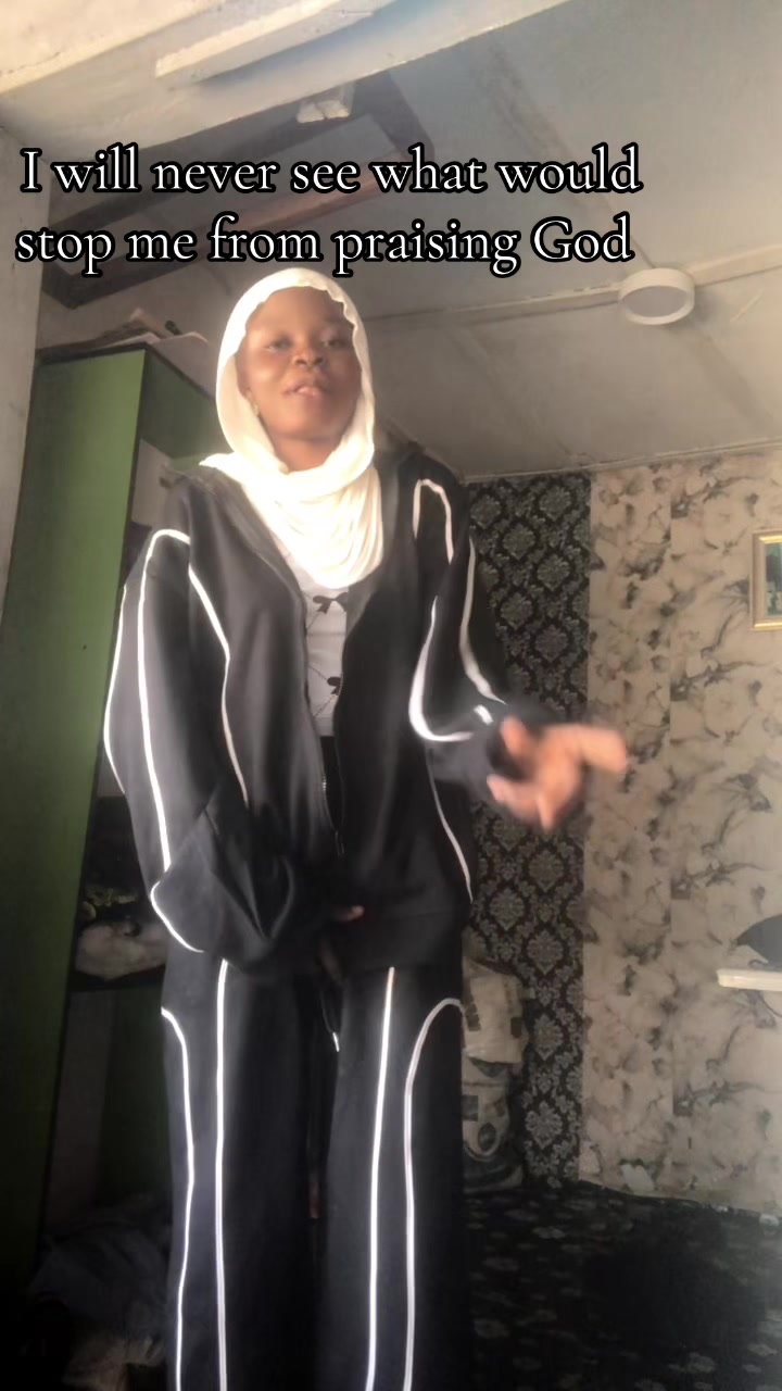 @adesoftfashion