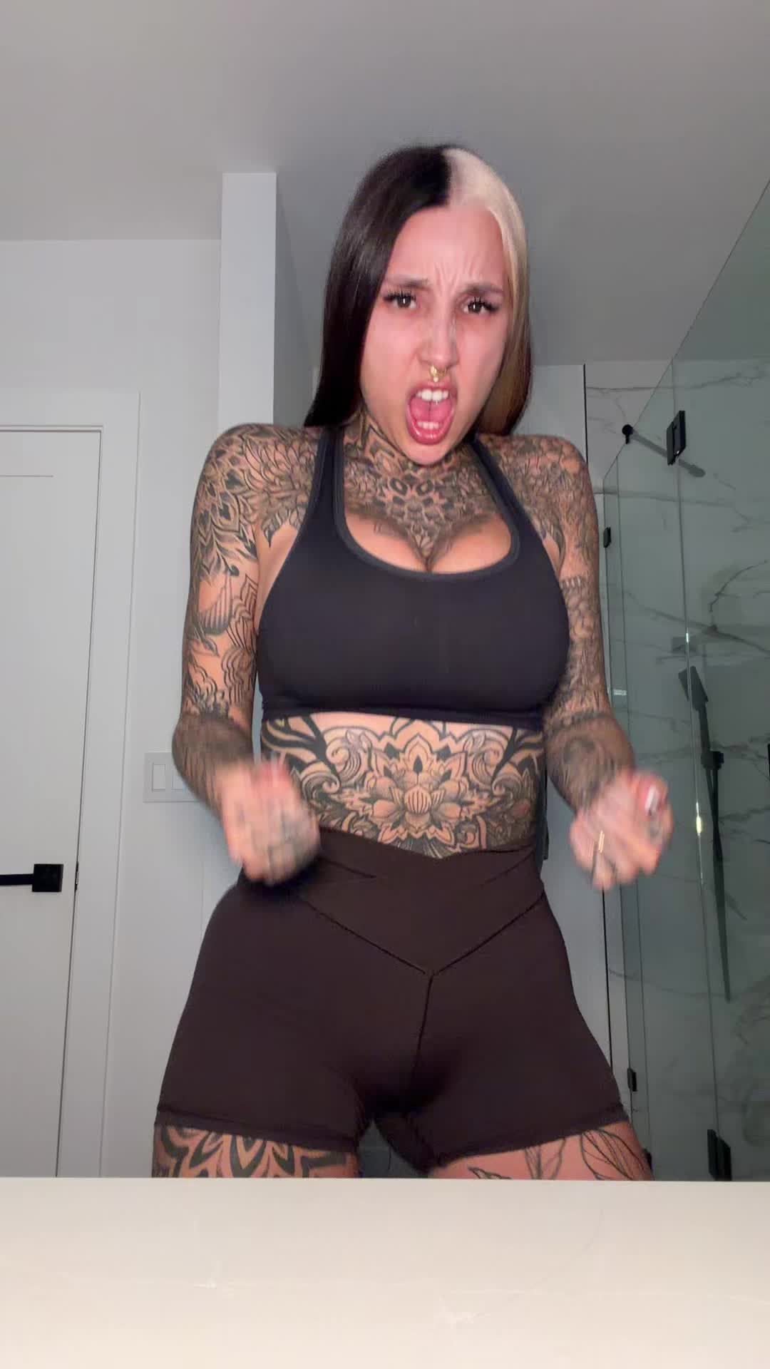 @Split_tongue_bri