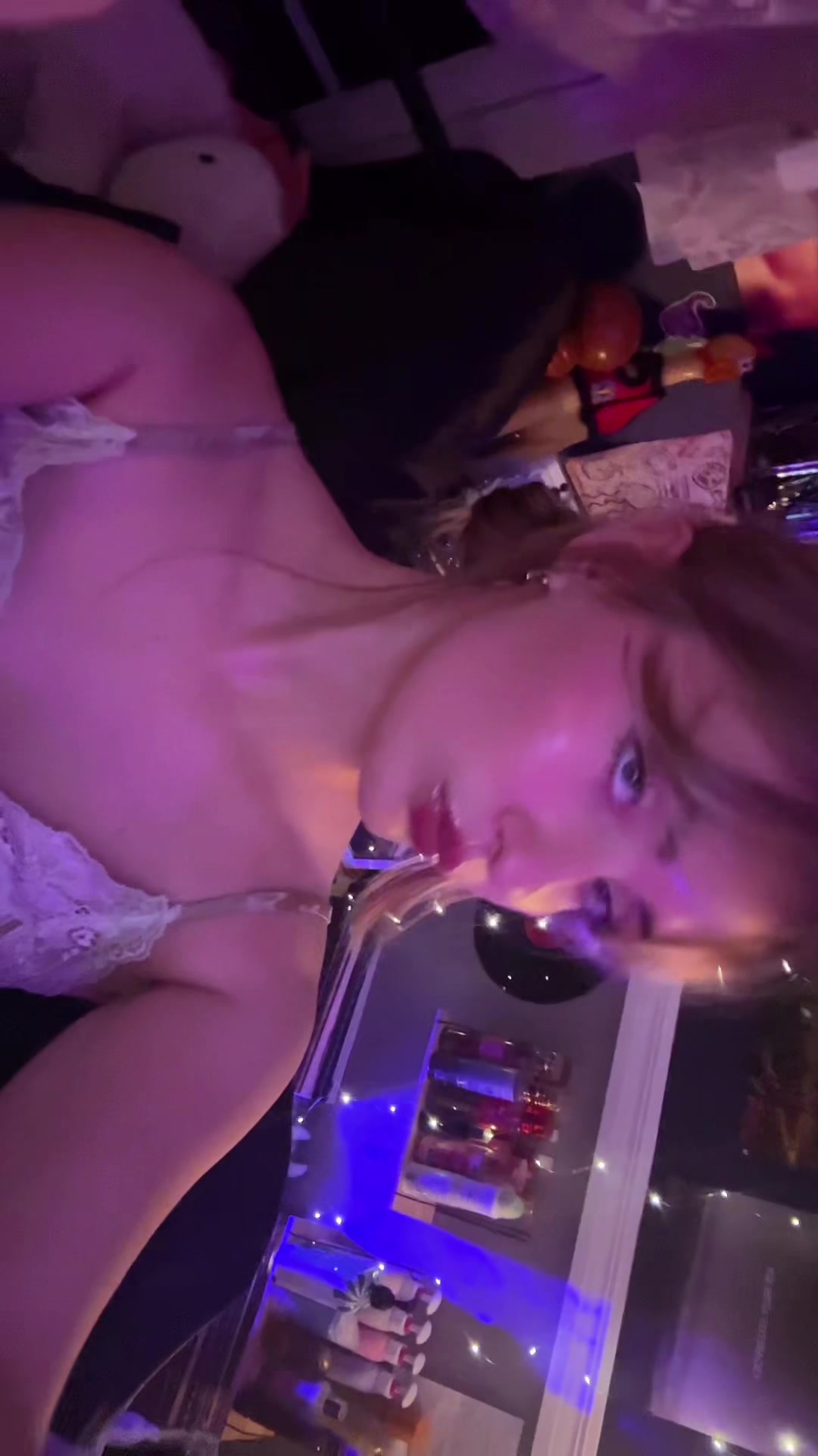 @Violet
