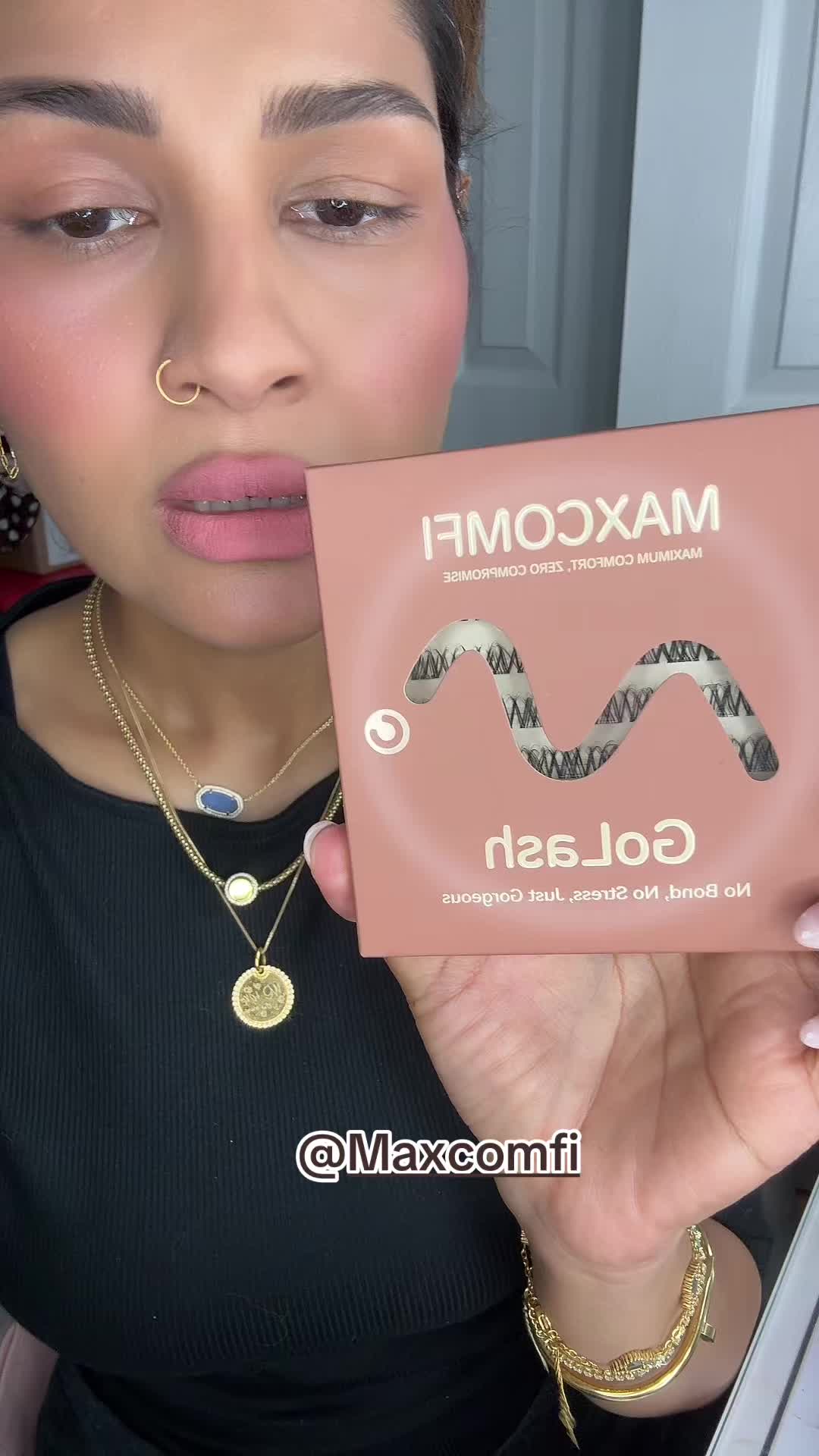 @MakeupLaveena