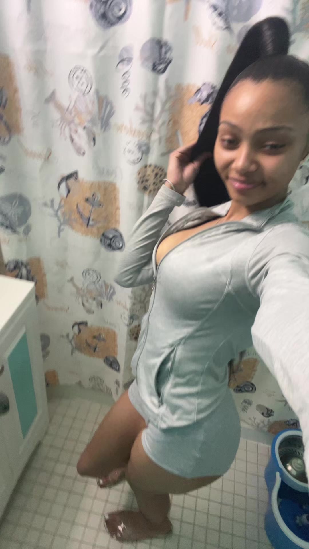 @️