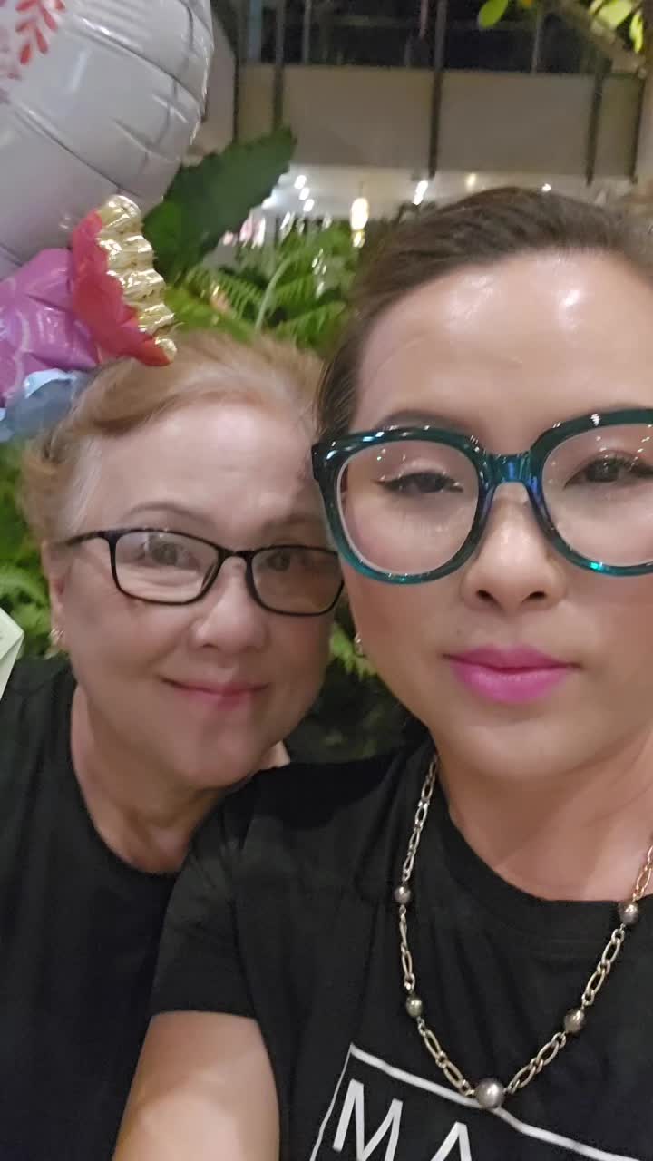 @DianaLovesToEat&MamaDoan