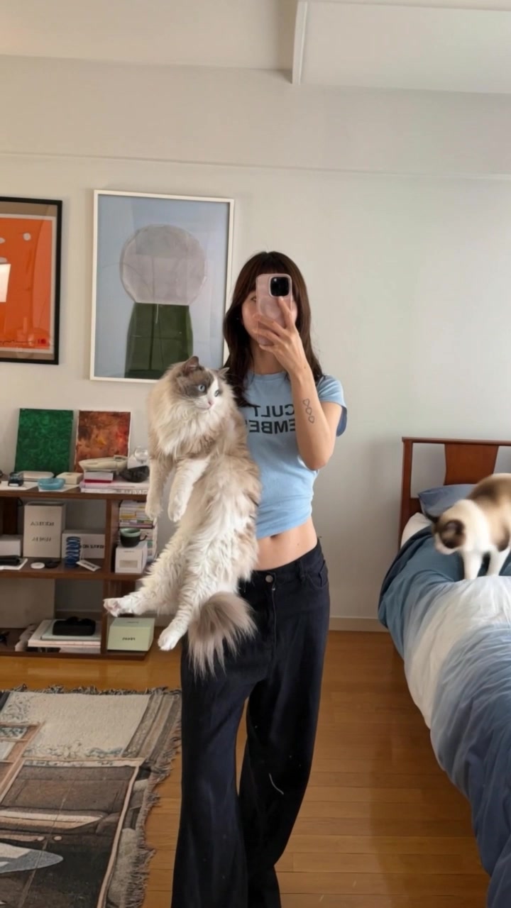 @___