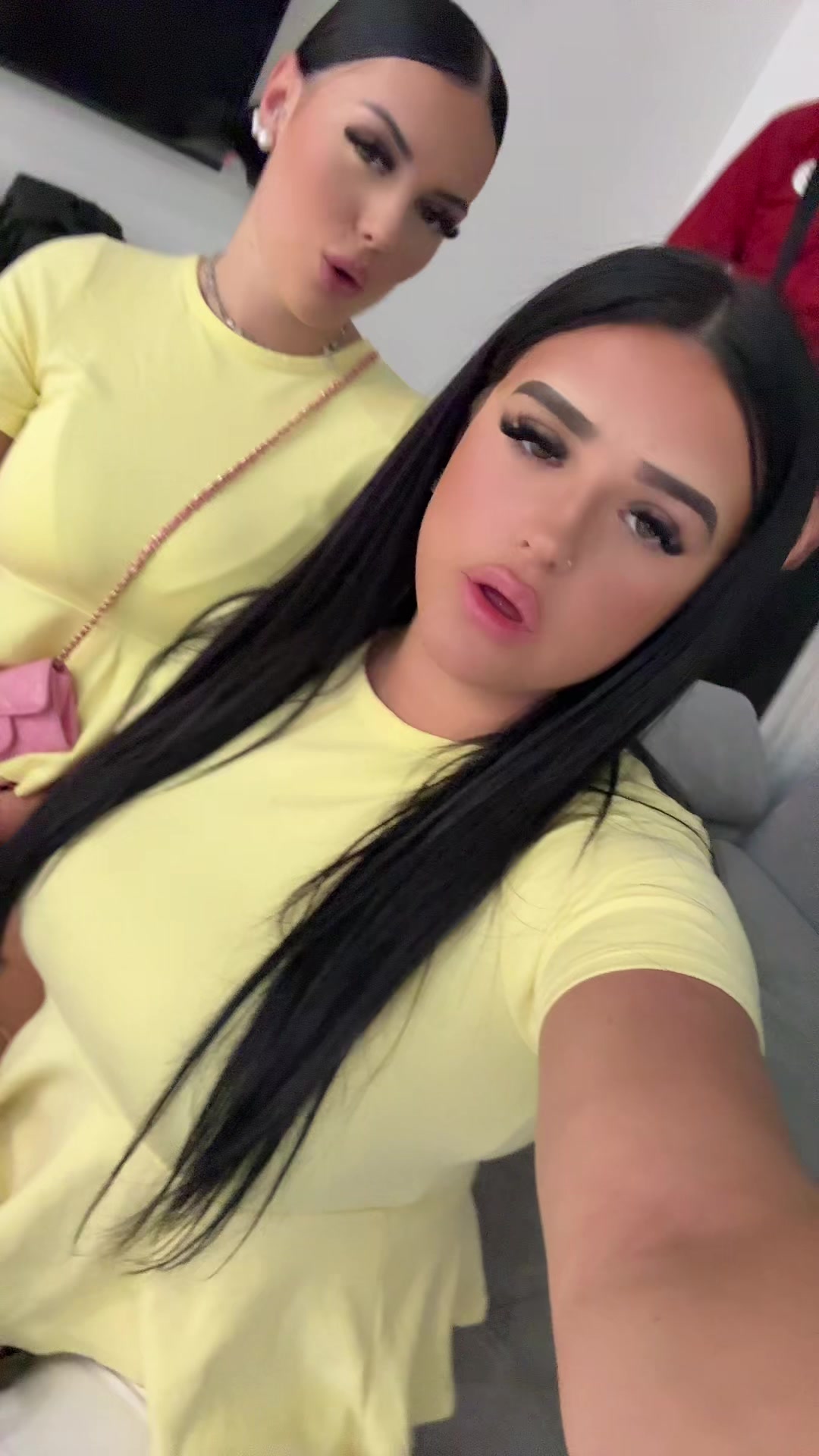 @naomi