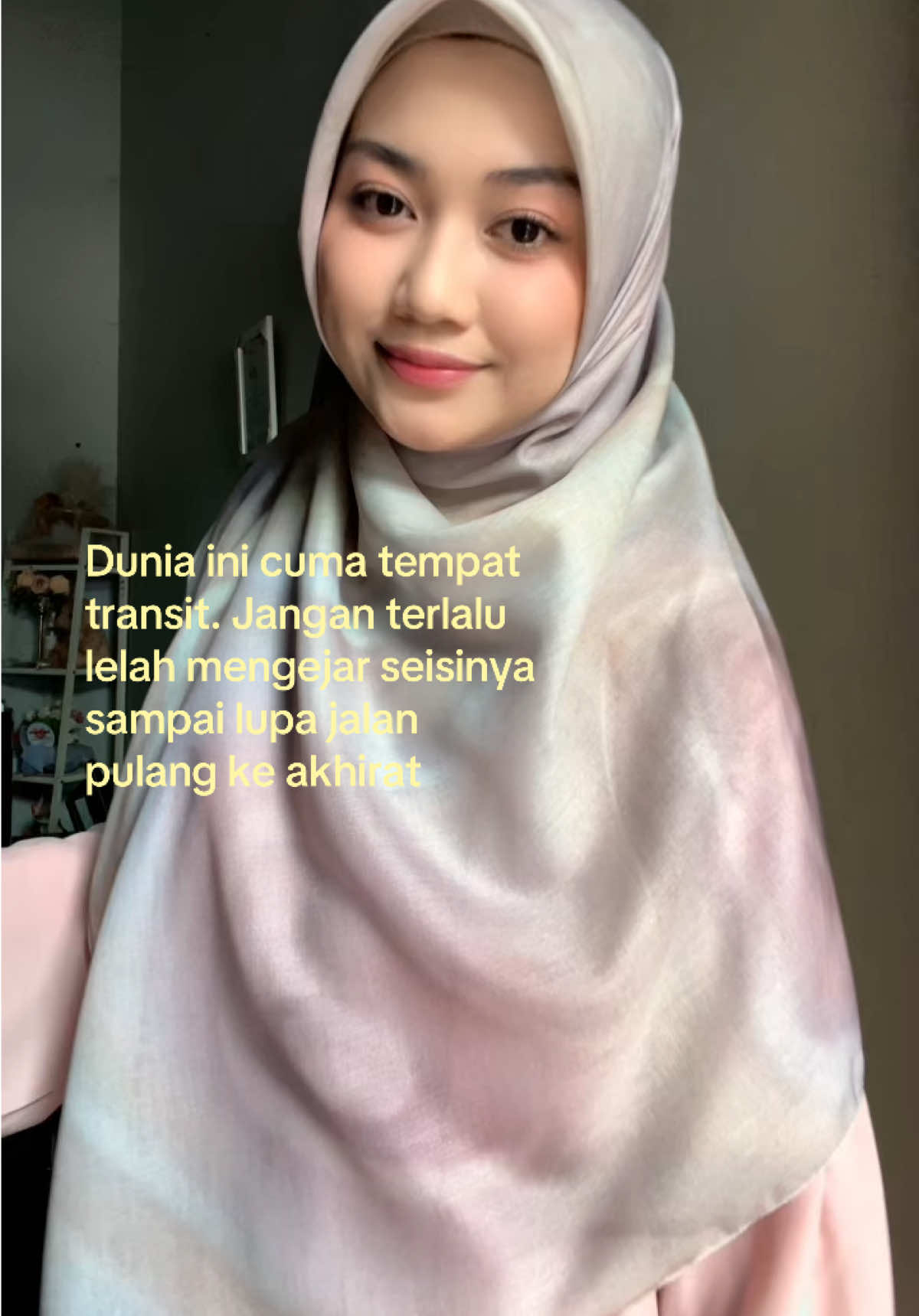 @r i a a a 𐙚