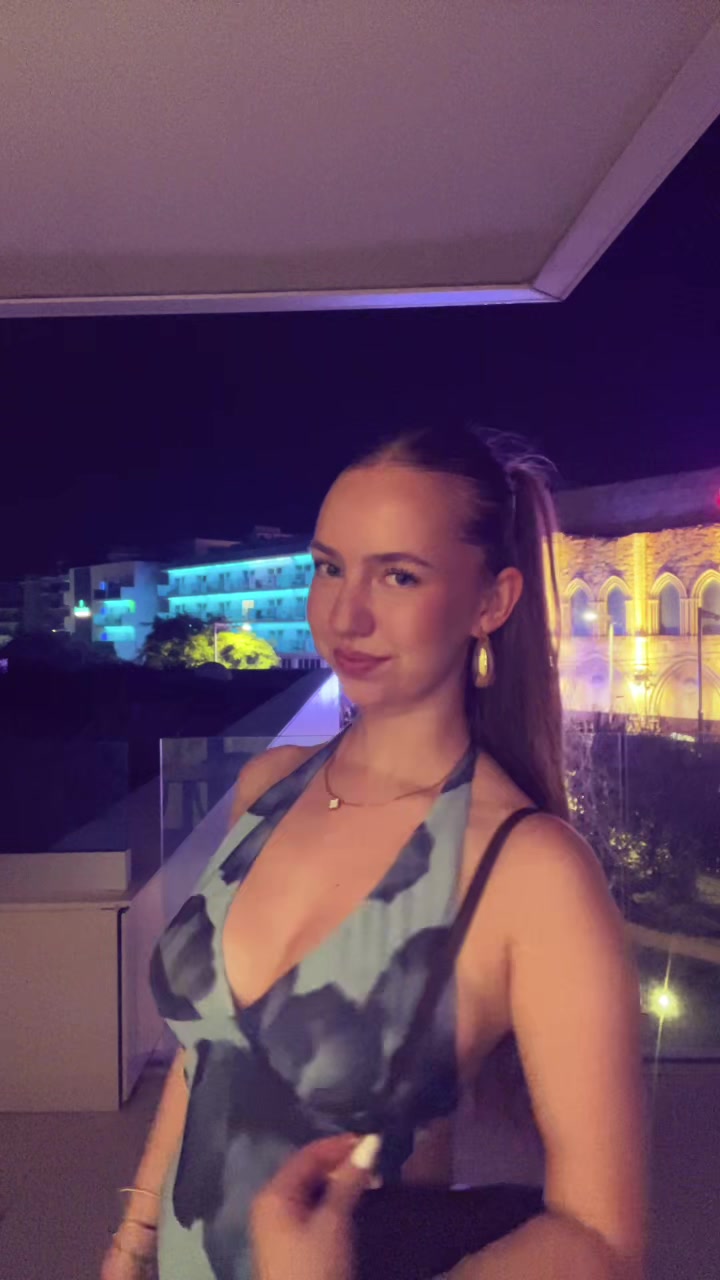 @Helena✨