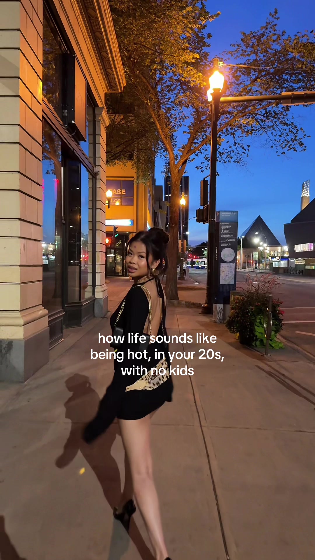 @VV$