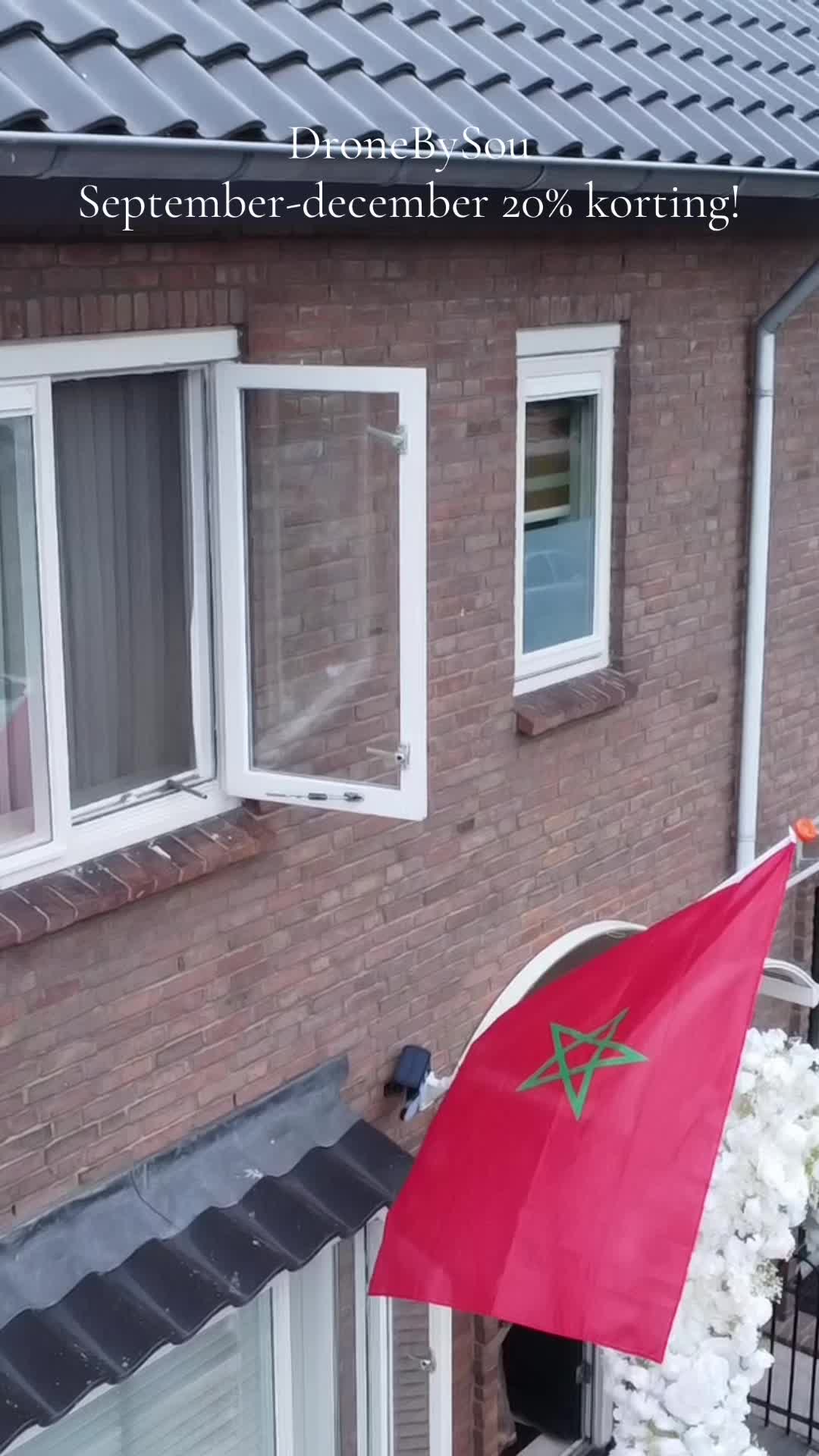 @DroneBySou