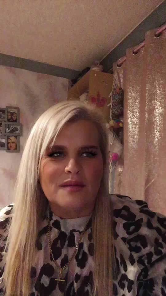 @nikki_19742