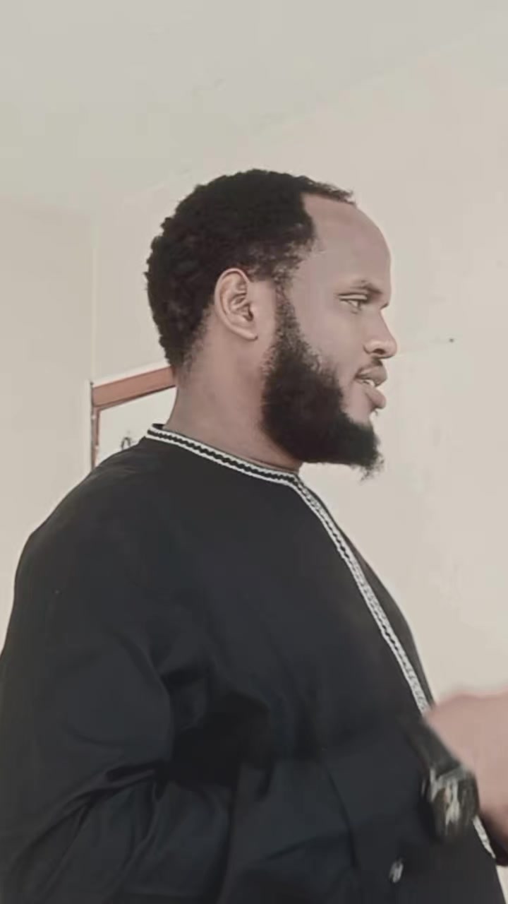 @KînG Āåmîïr🌳