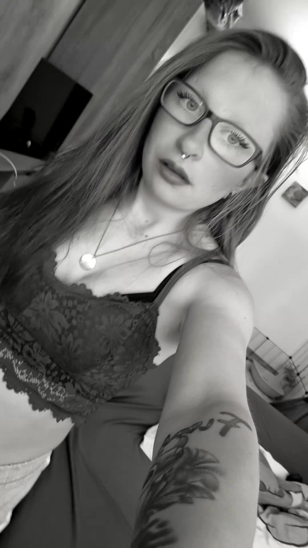 @🐰Krissy🦉💯T&epsilon;&alpha;мK&alpha;м&rho;&fnof;&epsilon;&upsilon;l&epsilon;🦉💕