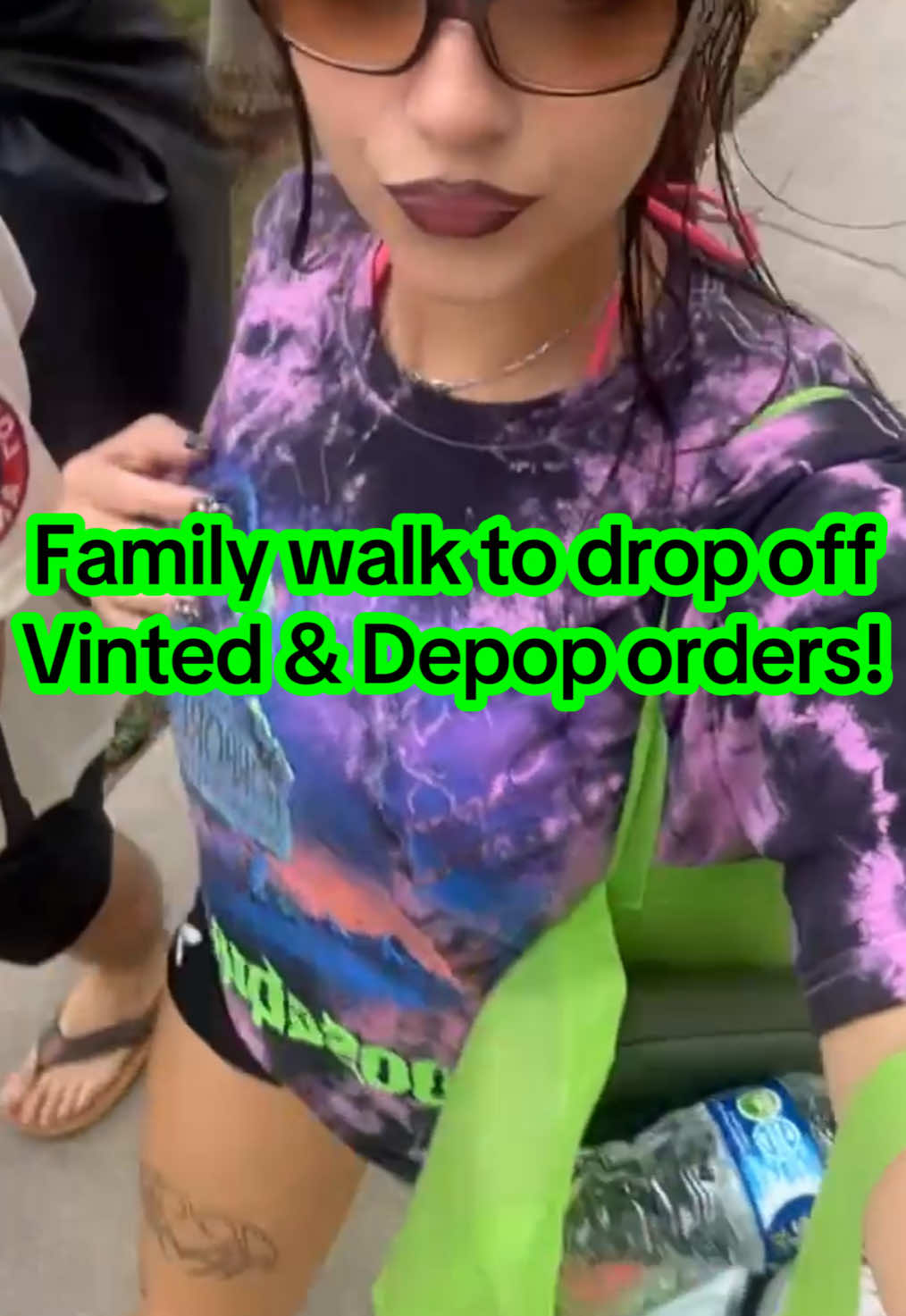 @👻