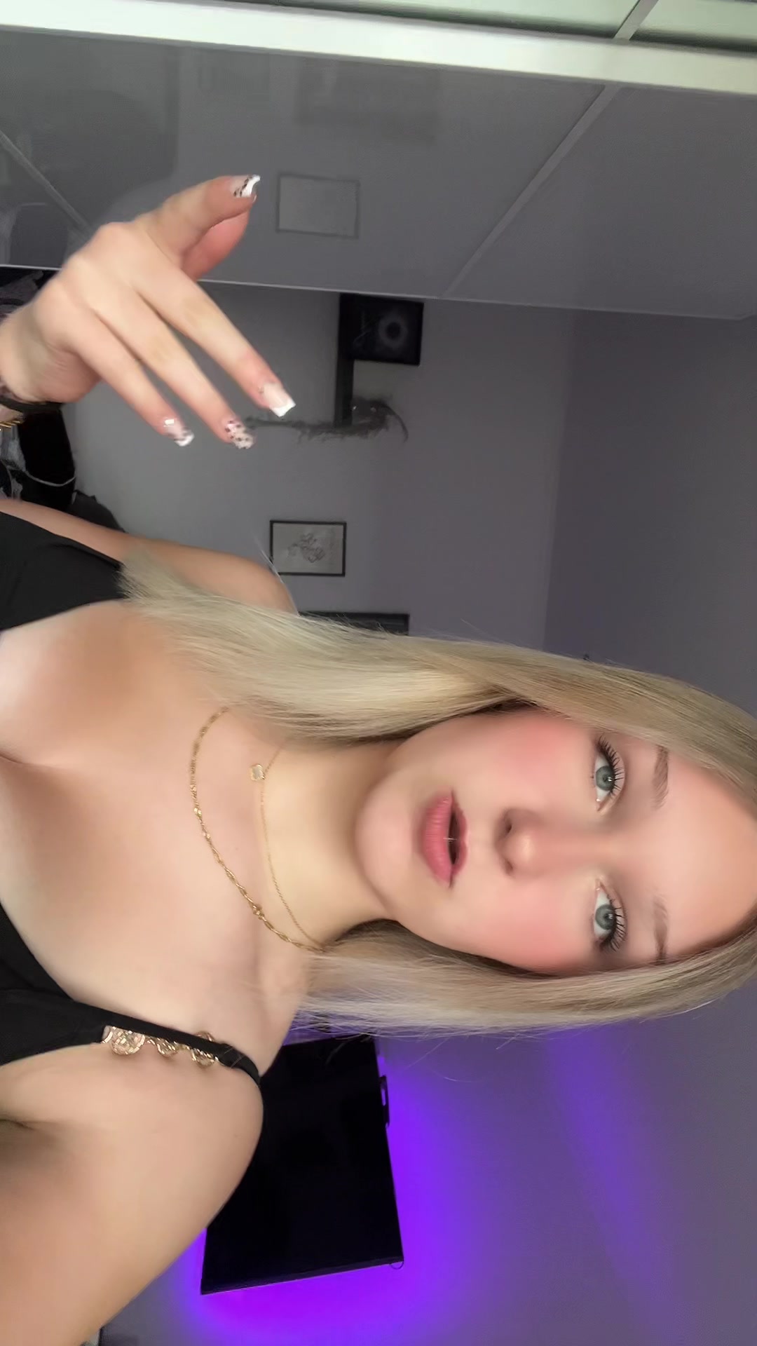 @𝐉𝐨𝐡𝐚𝐧𝐧𝐚