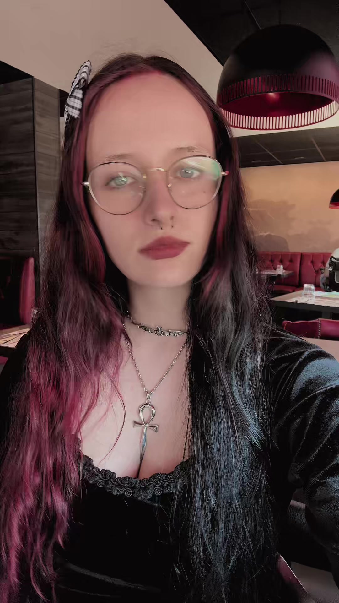 @๐ฆ ๐๐๐ฏ๐ฆ๐ซ๐ข - Goth Girl