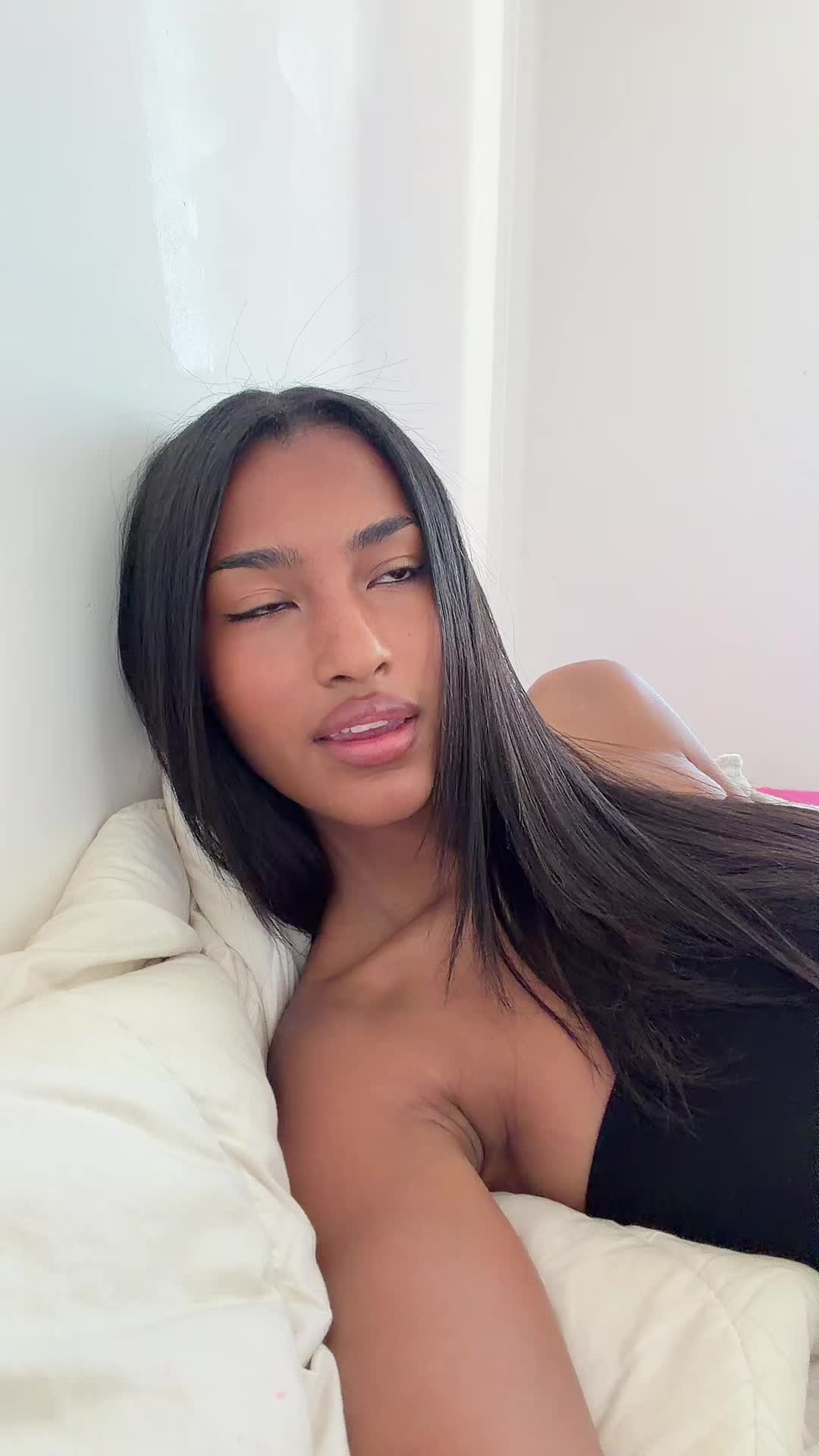 @𝗠𝗮𝗿𝗮 🌟🍸